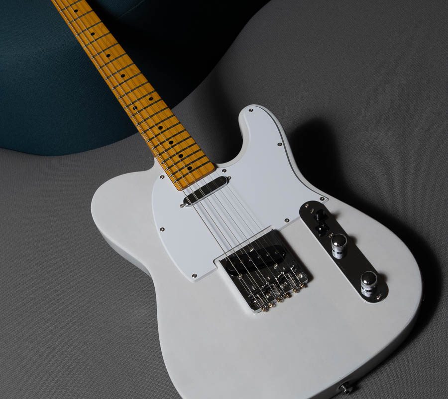 guitarra white blonde